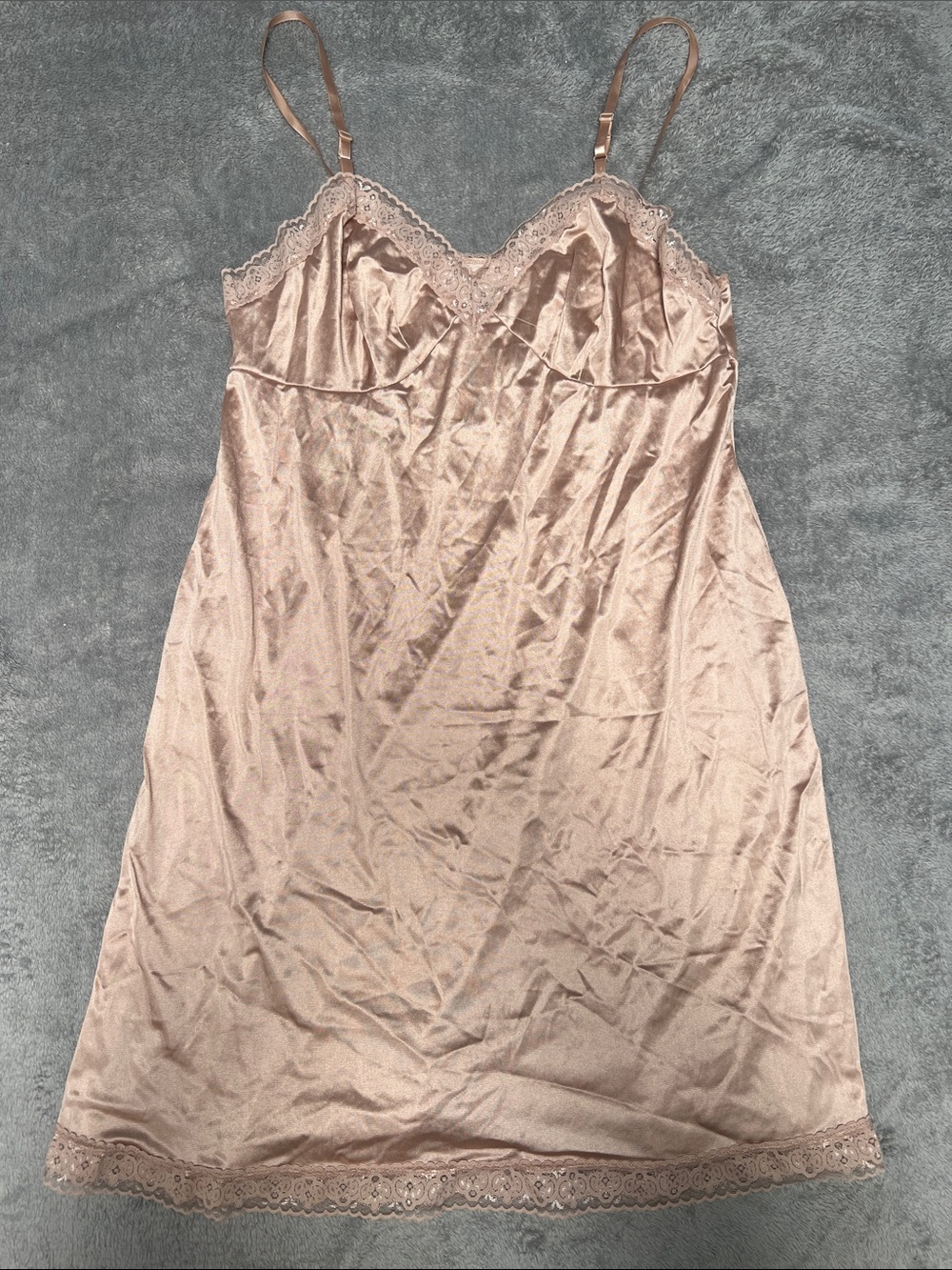 Vassarette Silky Lace-Trim Slip Dress in Beige size 40